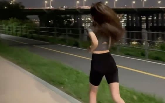 Ngày càng có nhiều người có nguy cơ xuất huyết não, bác sĩ nói: Thà ngồi 1 chỗ còn khỏe hơn chăm làm 6 việc